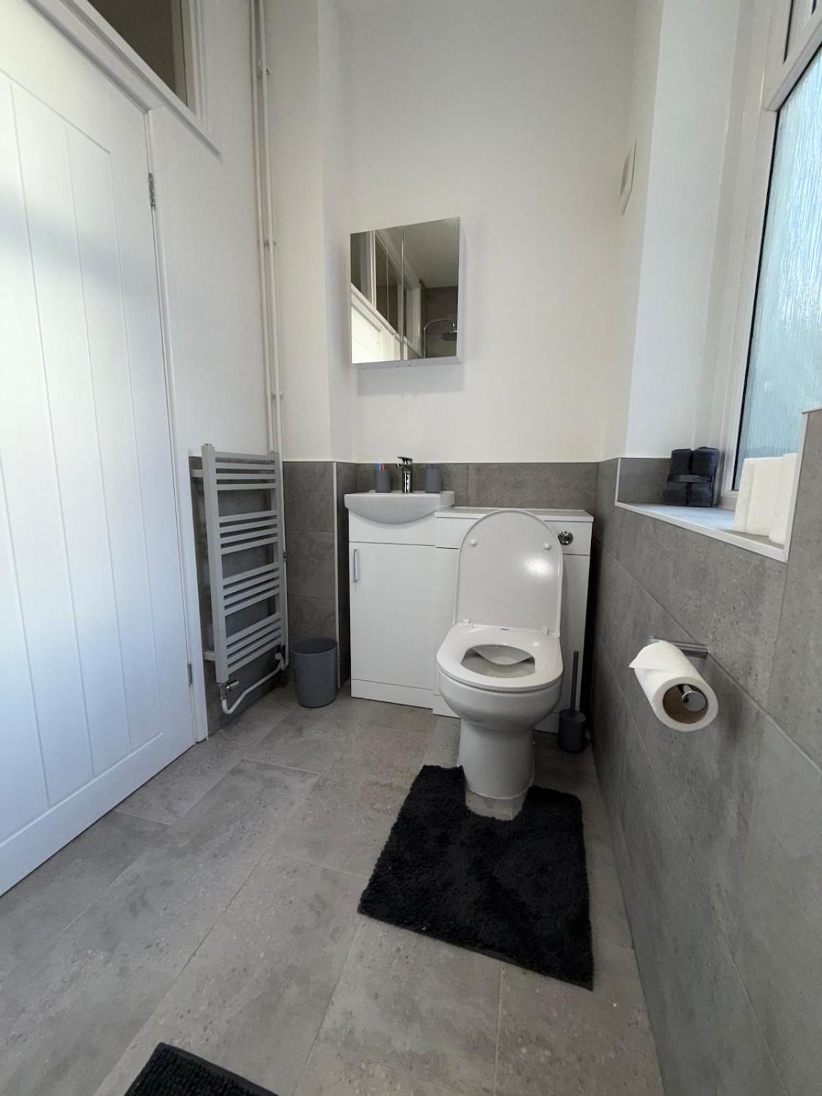 Charming 3-Bedroom House Κάρντιφ Εξωτερικό φωτογραφία
